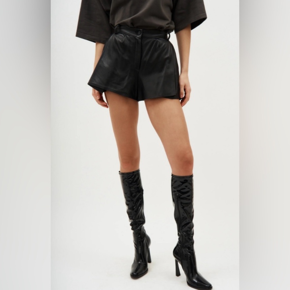 The # Mannei BNWT size 38